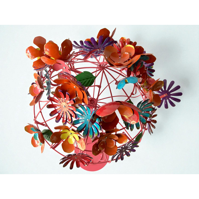 Bouquet de fleurs en métal et champignon