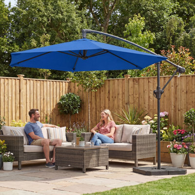 Parasol excentré 9,7 pi avec poids à remplir, bleu marine