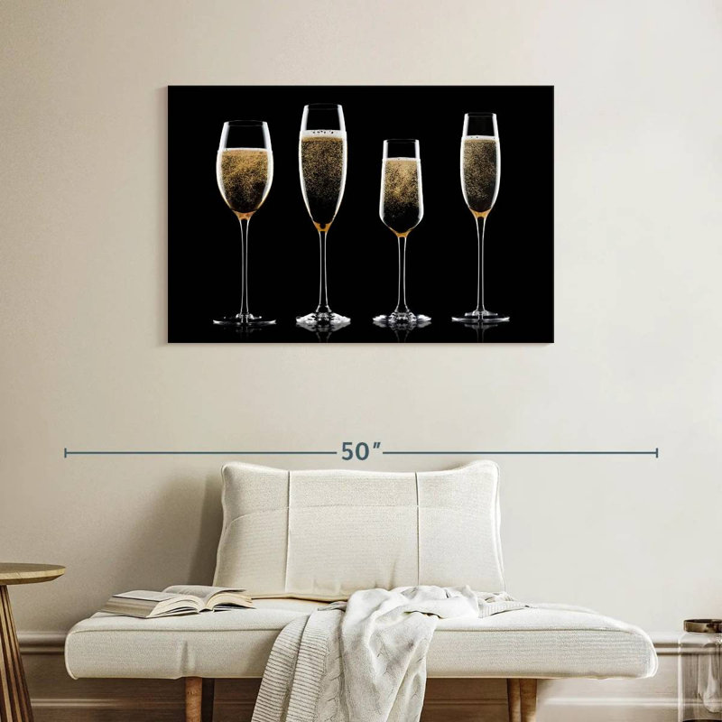 Quatre verres à champagne Yarlin, H 26 po x l 39 po