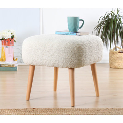 Pouf confortable en fausse fourrure blanche avec pieds en bois, 17,7 po x 16,9 po x 17,7 po | 35 éponges orthopédiques 35 avec une épaisseur de 2,4 po | Parfait pour les décors bohémiens et scandinaves, option de sièges élégants et confortables