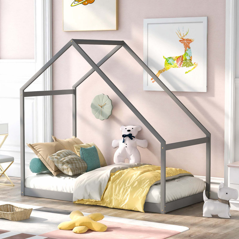 Lit maison en bois