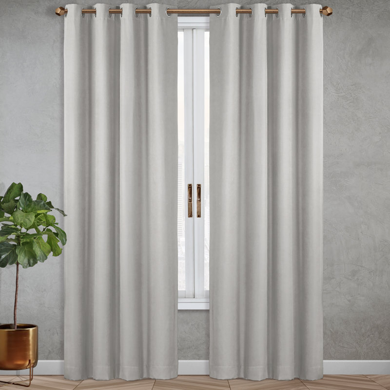 Panneau de rideau simple occultant et isolant avec œillets Crellin, L 52 po x L 84 po, Blanc