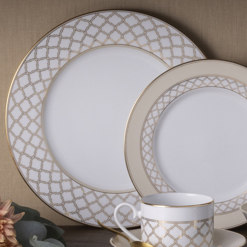 Ensemble de 4 grandes assiettes 10,5 po Noritake Eernal Palace, Or