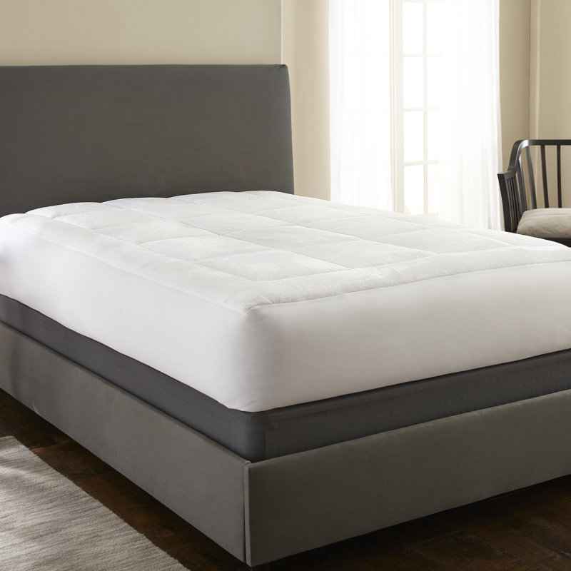 King White Down Alternative Pillow Top Mattress Pad