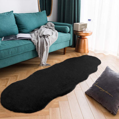 Tapis noir en fausse fourrure Adstock