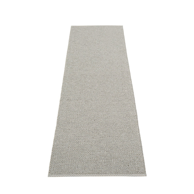 Rug SVEA Warm Grey 7.5 x 10.5 ft, Runner 2'4" x 7'10"