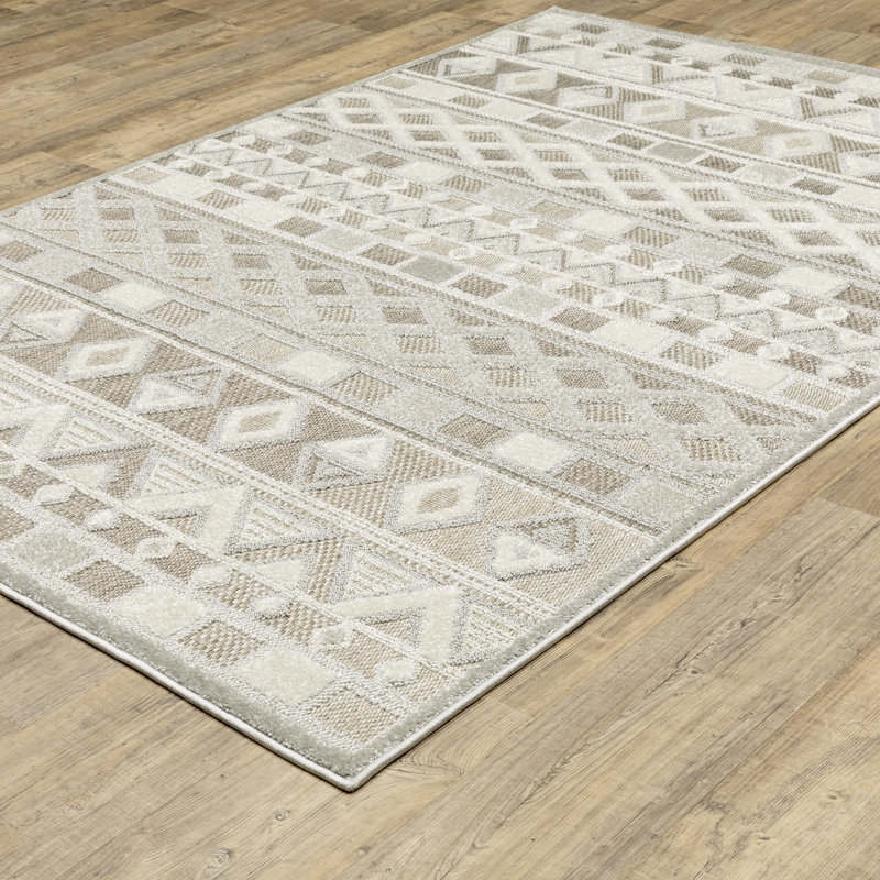 Krishi Geometric Indoor Rug, Rectangle 3'3" x 5'