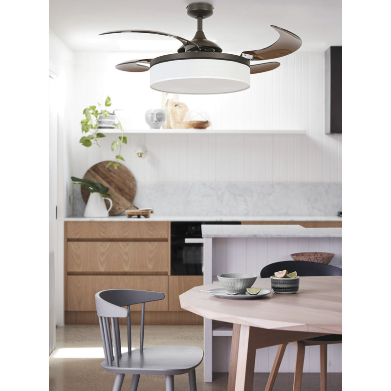 Ventilateur de plafond à pales rétractables 48 po avec lumière et télécommande Fraser, ventilateur de plafond moderne Fandelier, technologie de conception brevetée, pales plus épaisses et plus robustes, bronze huilé