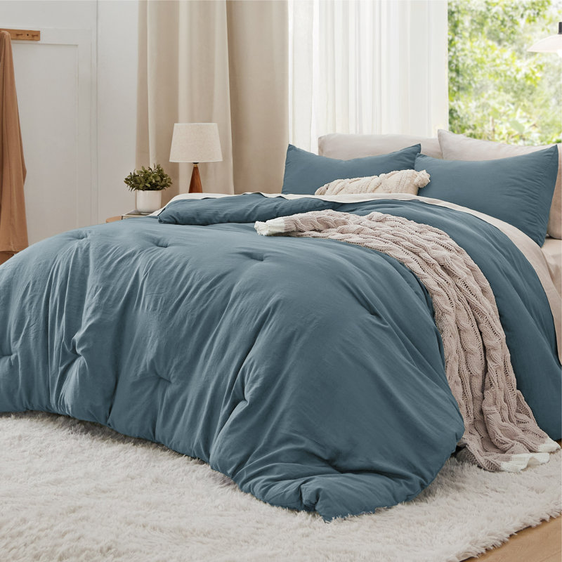 Bedsure Reversible Prewashed Comforter Set, Queen Comforter + 2 Standard Pillowcases, Dusty Blue