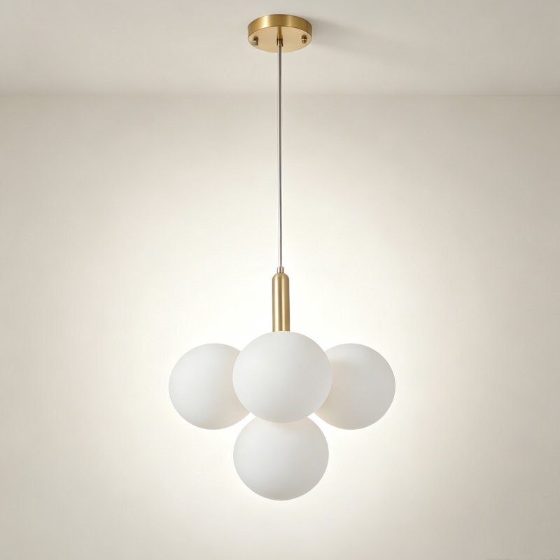 Suspension minimaliste en laiton à long cordon, lampe suspendue moderne à 4 lumières, globe blanc laiteux, idéale pour îlot de cuisine et table de chevet.