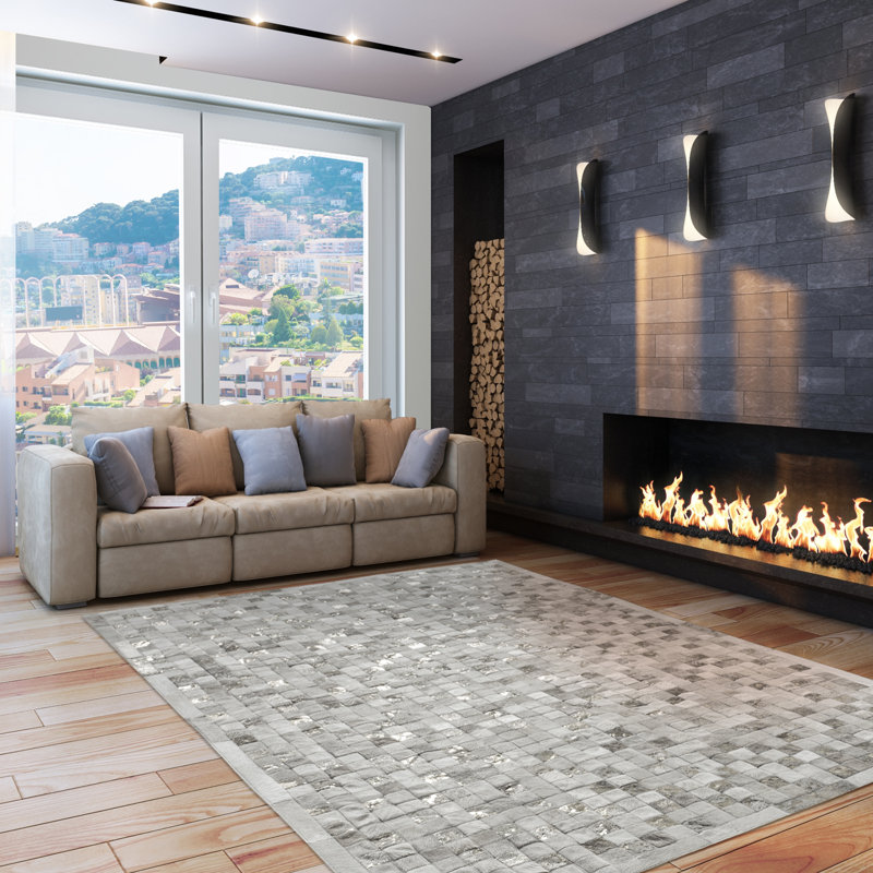 Hera Geometric Handmade Leather Ivory/Gold Area Rug, Rectangle 5' x 8', Ivory/Silver