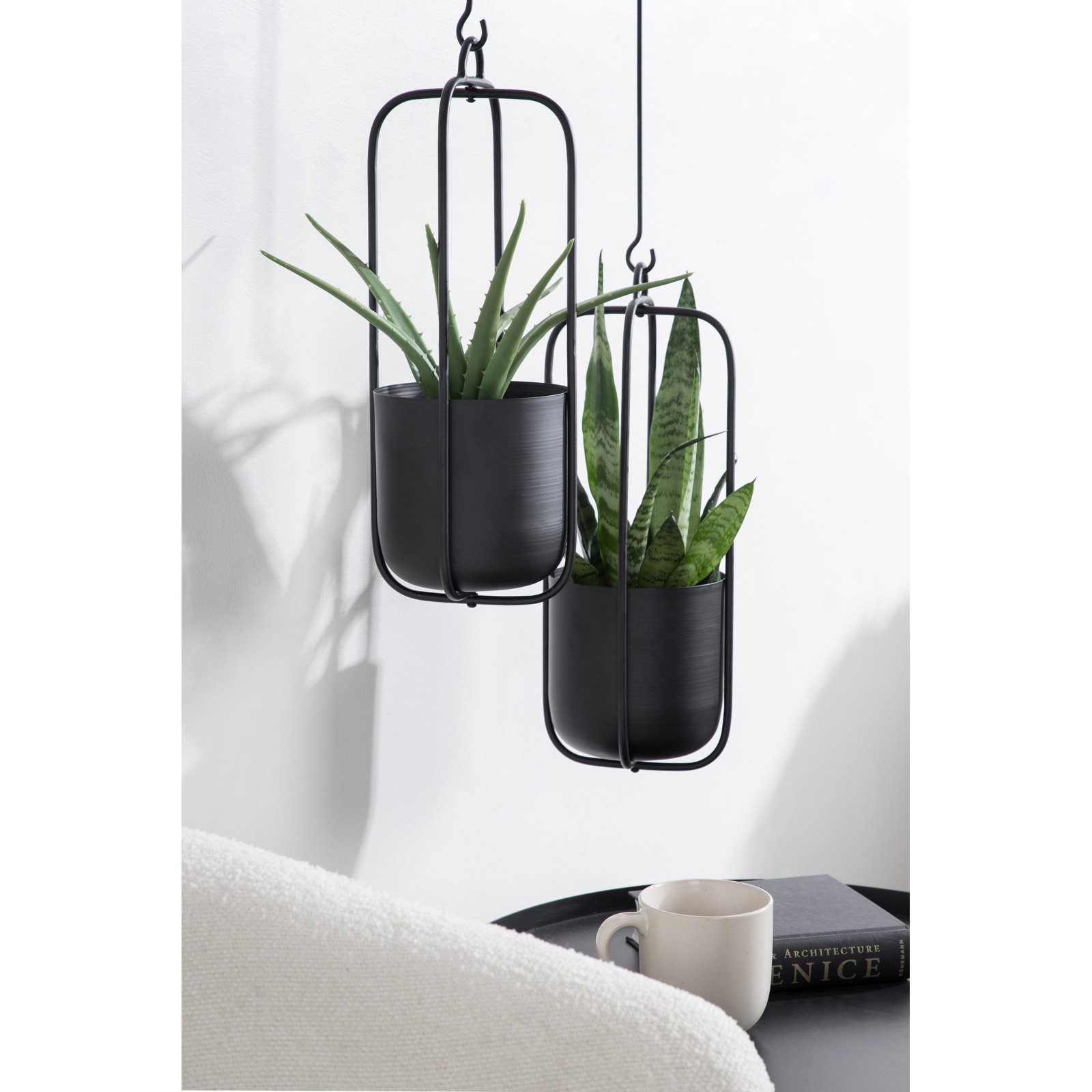 Jansen 6" Hanging Planter, Black