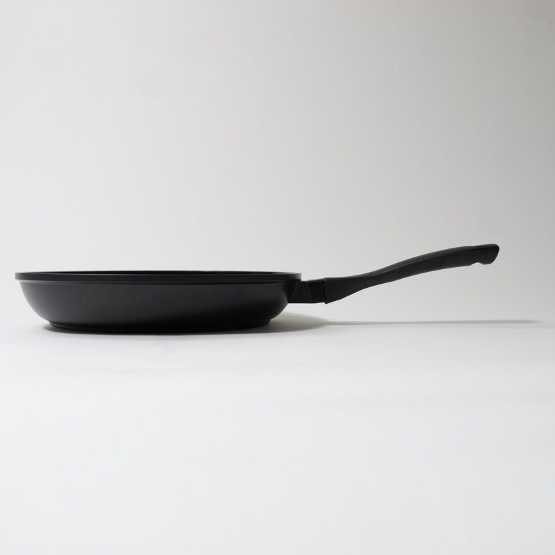Alva Energy 9.5" Black Aluminum Nonstick Frying Pan