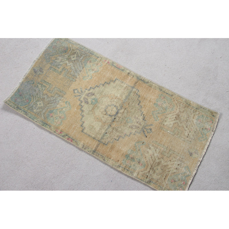 Petit tapis turc vintage orange neutre pour bureau ou ancien tapis de porte avec détails Oushak pastel