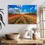 Champ de fleurs de kibboutz Alvord-107850341