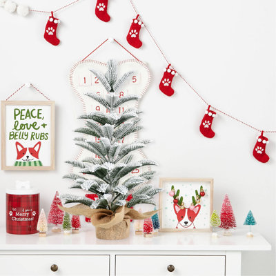 Arbre de Noël de table floqué de 50 cm, base de ciment en toile de jute enneigée pleine grandeur à 85 pointes, arbre festif pour la saison hivernale avec des pointes denses, décor de petit espace réaliste