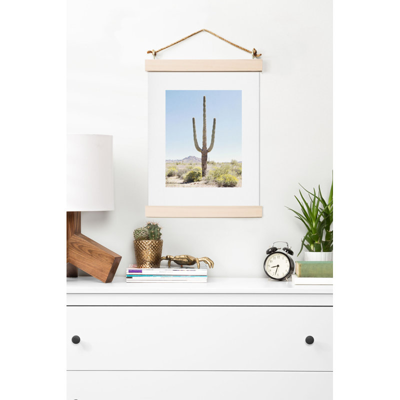 «Lone Cactus» par Bree Madden - reproduction de photo, H 10 po x l 8 po x P 2 po, Papier, Blanc mat