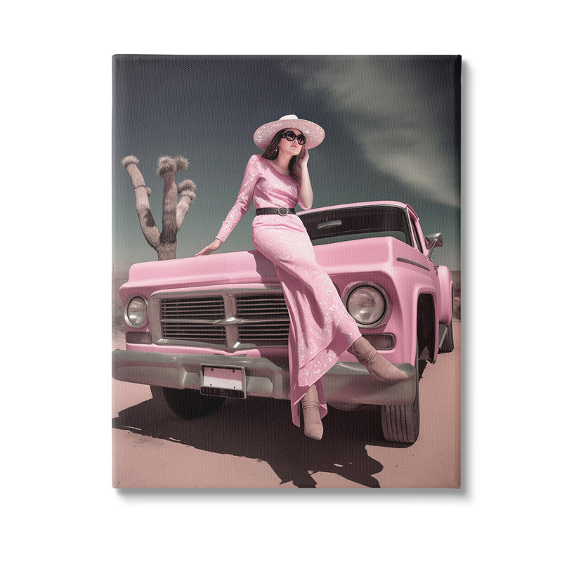 «Glam Woman In Desert», art mural sur toile par Ziwei Li, H 40 po x l 30 po