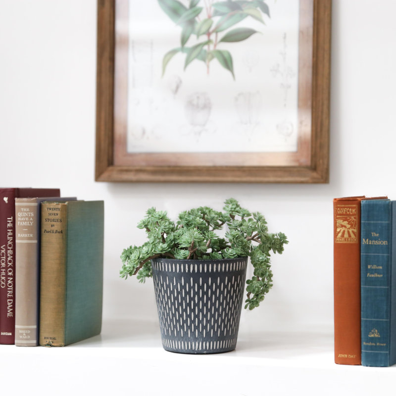 Bowlin Stone Indoor / Outdoor Pot Planter