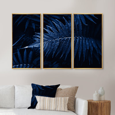 Feuilles tropicales en bleu classique - ensemble d'art mural sur toile tropical encadré de 3
