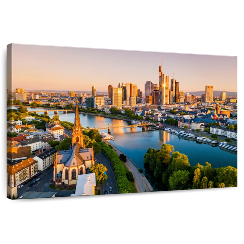 Nicci Frankfurt City Sunrise, 32'' H x 48'' W