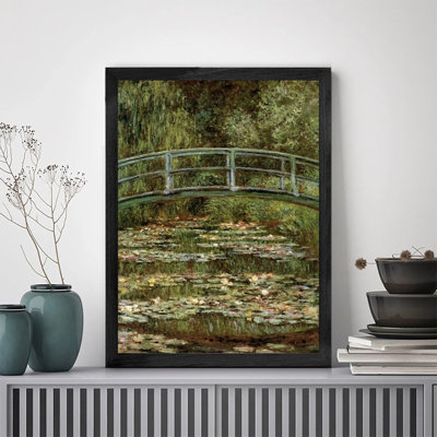 Art mural décoratif moderne en bois noir avec pont au-dessus d'un étang de nénuphars avec cadre en bois noir élégant, décoration murale moderne pour la cuisine de bureau