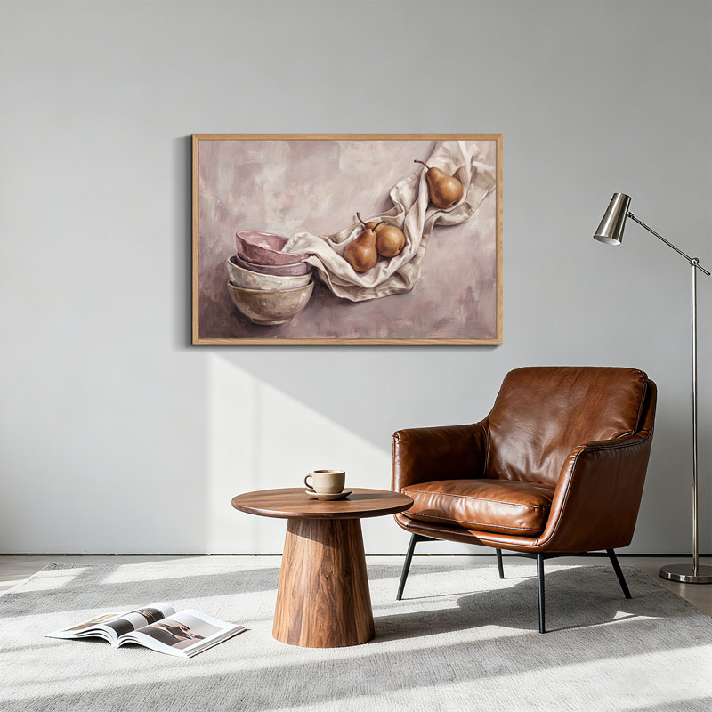 Toile brune, poires brunes et bols empilés sur toile drapée, H 32 po x l 48 po