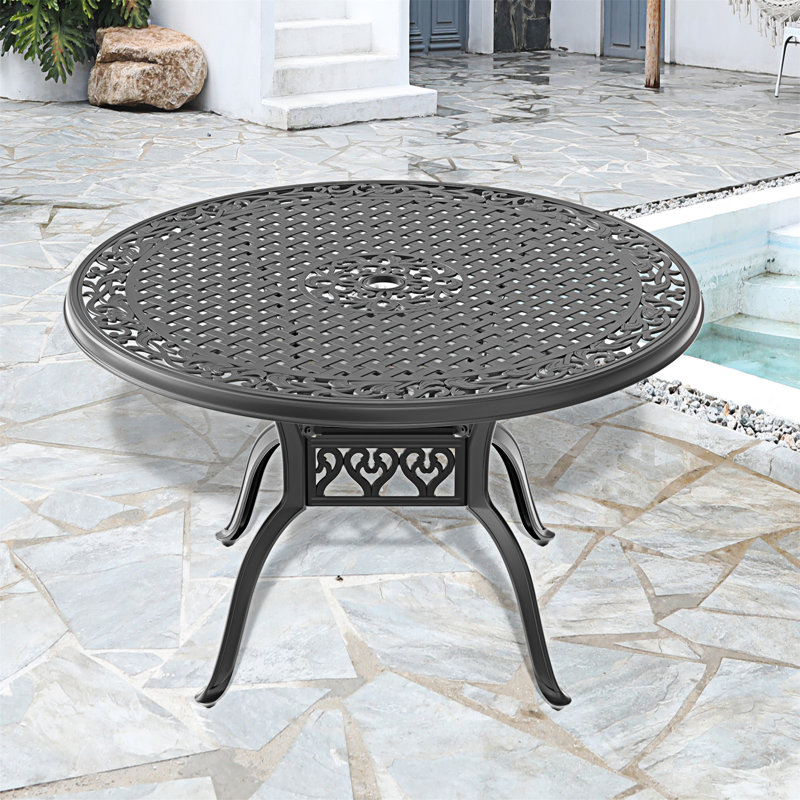 47,24 po Table de salle à manger d'extérieur en fonte d'aluminium noire avec trou pour parasol