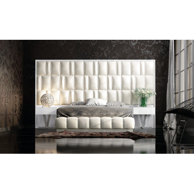 Annalya Upholstered Bed