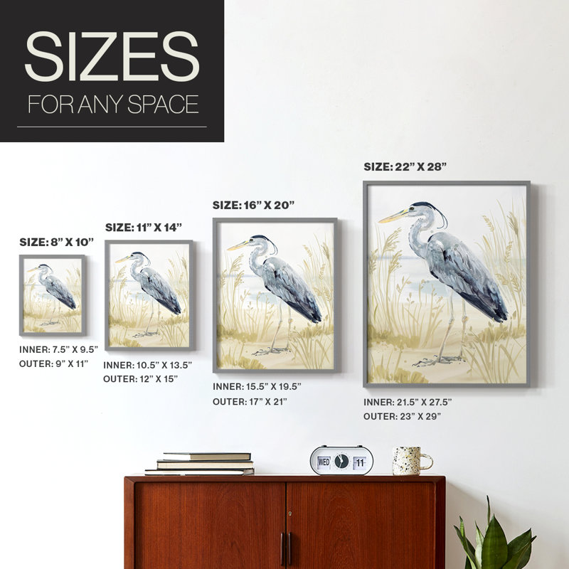 Heron on the Coast II, reproduction encadrée - bois massif, H 30 po x l 24 po, Gris