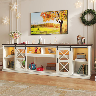 Meuble télé 94 po de style campagnard jusqu'à 100 po avec lumières DEL, prises de courant, tablettes réglables, grande console multimédia avec porte de grange coulissante, meuble audio-vidéo de 33 po de hauteur pour salon, brun blanc