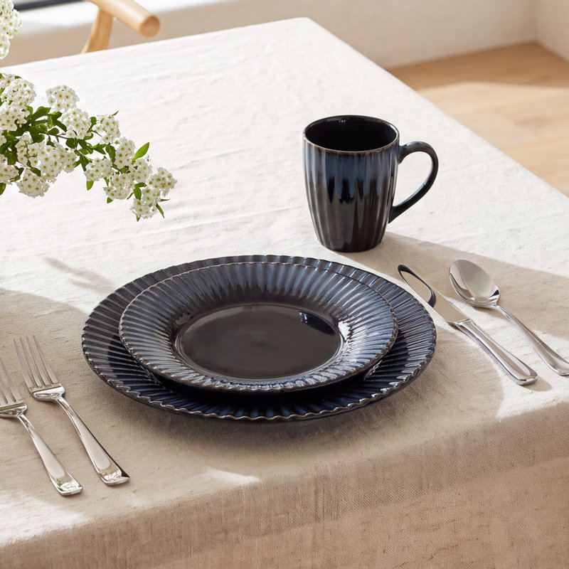 Olivia Stoneware Dinnerware Set (Service for 4), Blue