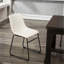 Chaises de salle à manger blanches en cuir d'unité centrale, paire de coussins de siège moulés, coutures en zigzag, l 18,5 po x P 22,25 po et H 31,5 po.-1729006908