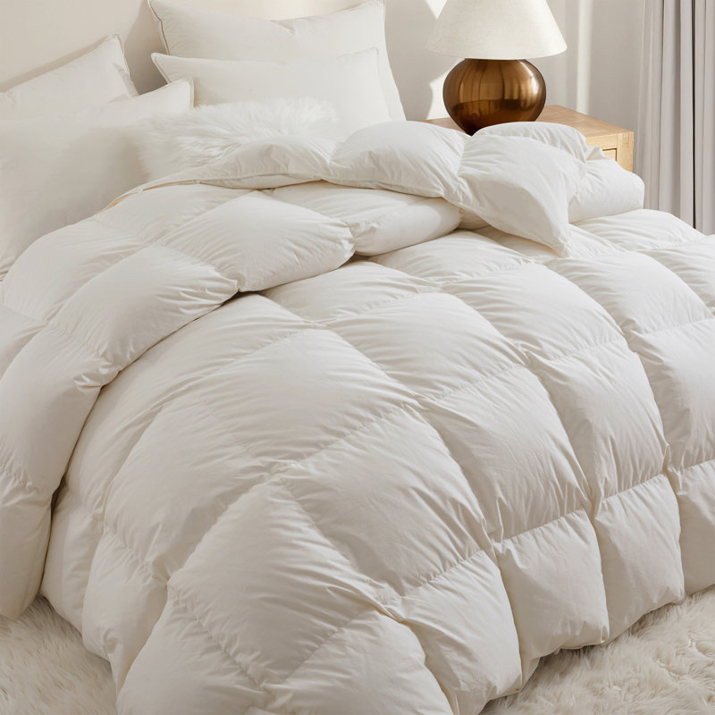 90% White Down Winter Comforter, King