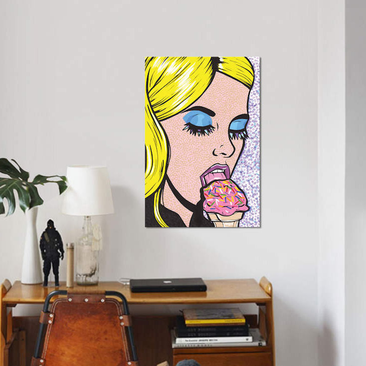 « blonde ice crème fille », impression sur toile, H 40 po x l 26 po x P 1,5 po, Toile tendue, Pas de tapis