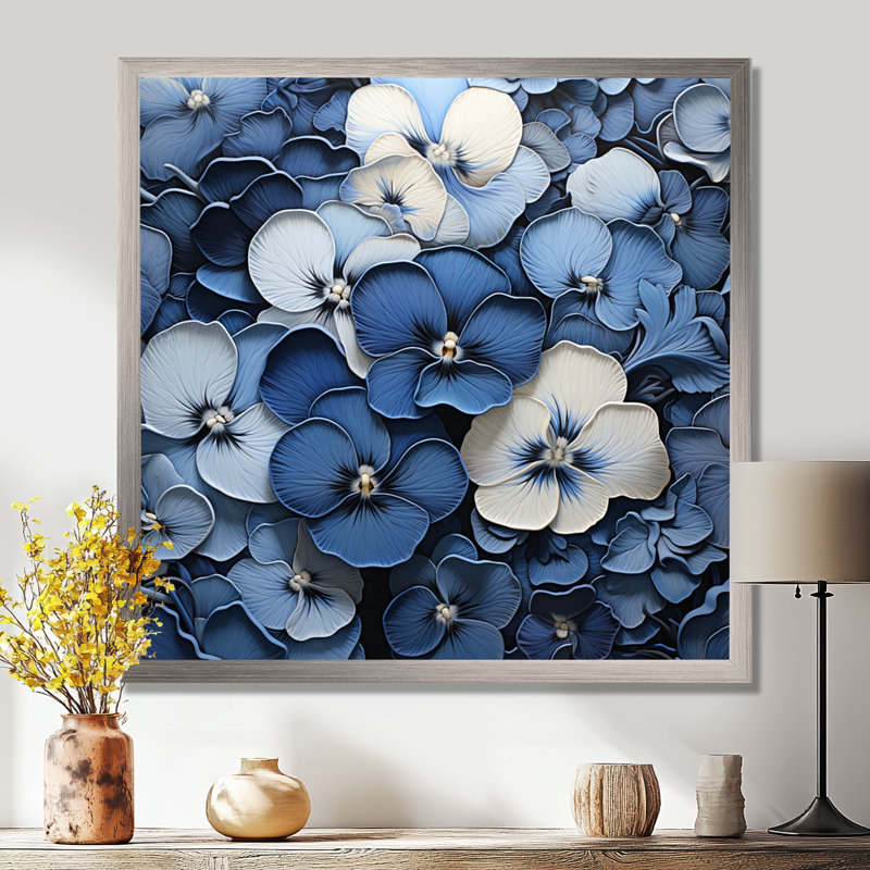 Blue Blue Pansies In The Shadows I - Pansies, art mural, H 36 po x l 36 po x P 1,5 po, Cadre simple argenté