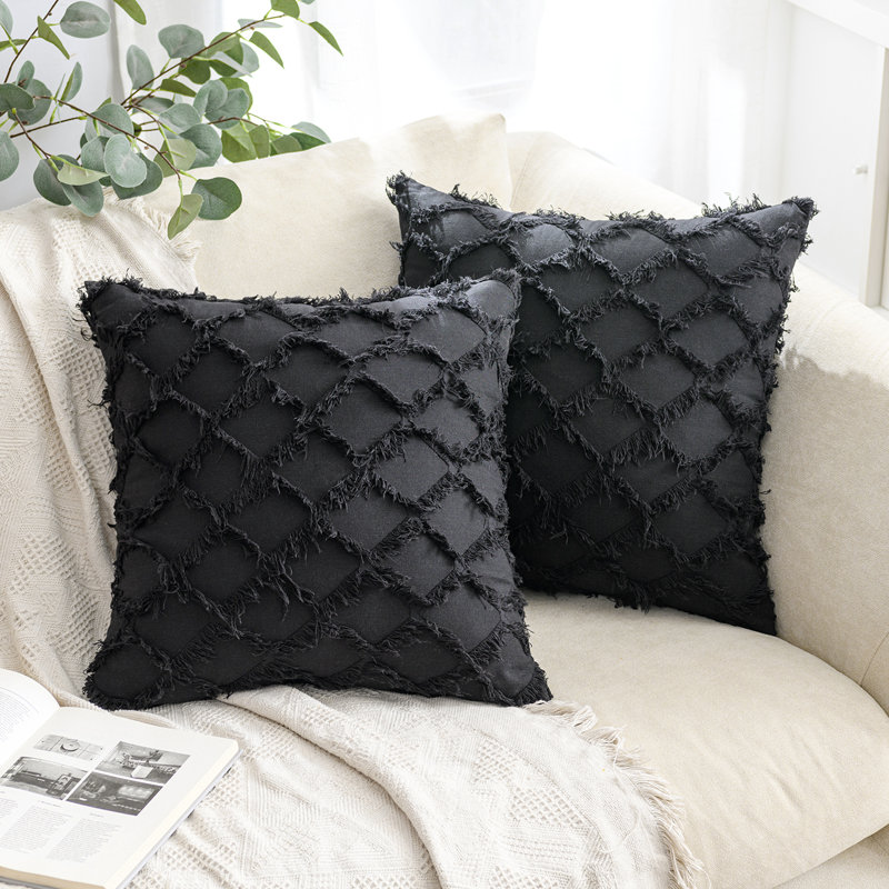 Housse de coussin géométrique à motif de croix en jacquard 18 po, Noir