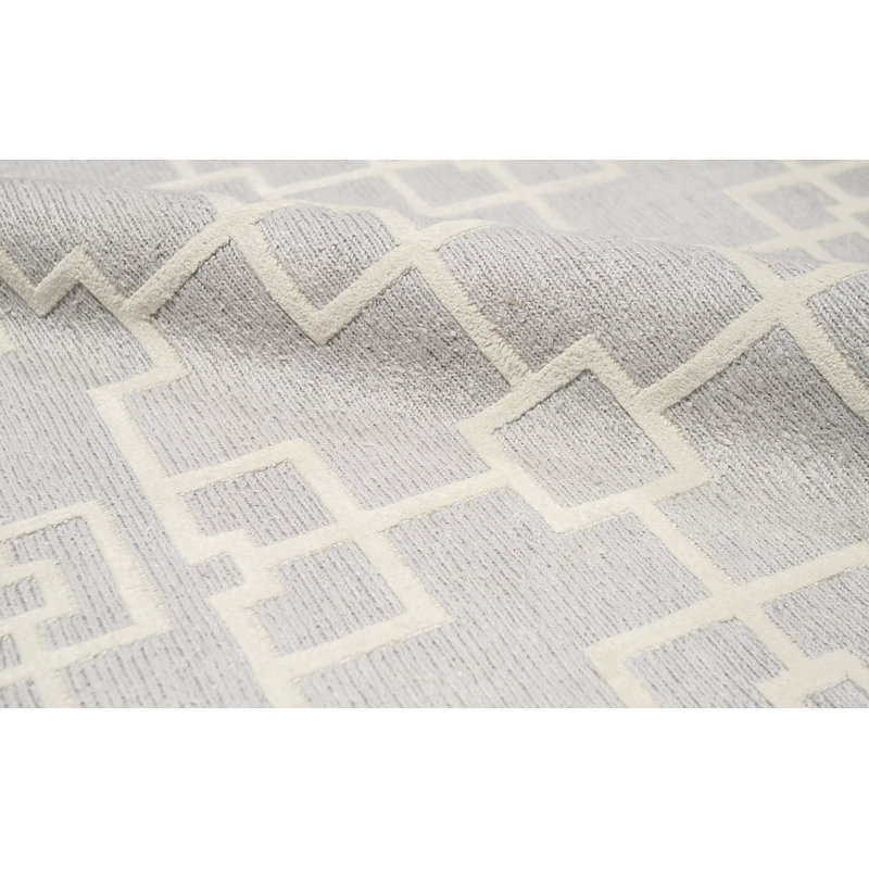 Himalayan Wool Geometric Area Rug in Silver/Brown