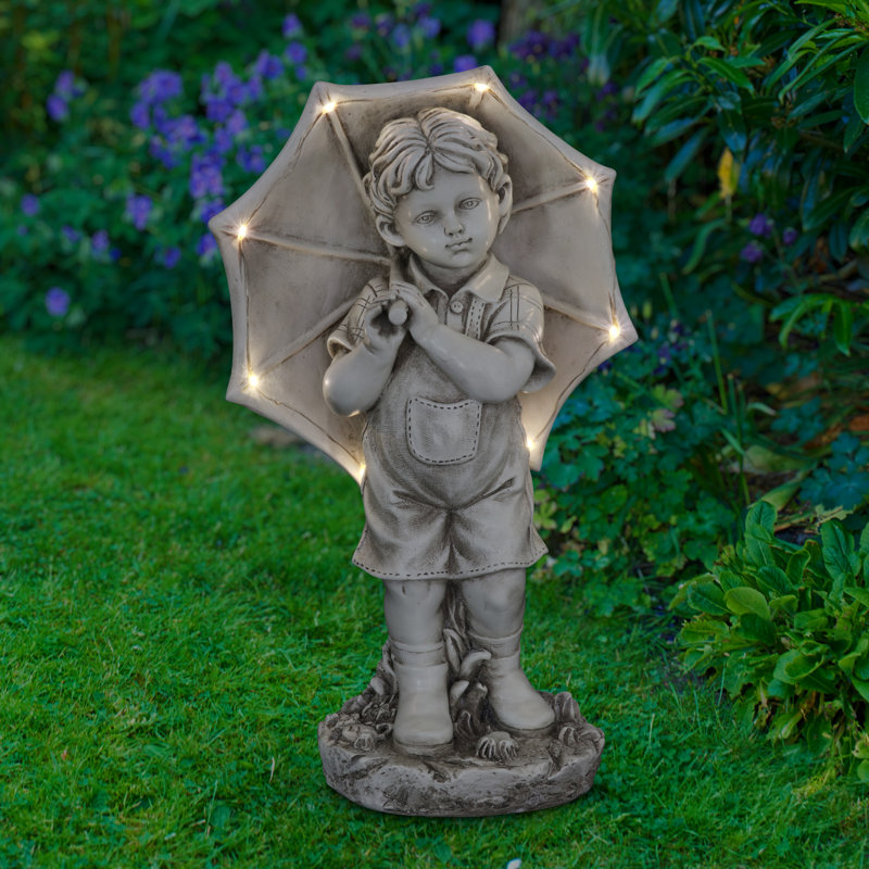 Statue solaire garçon avec parapluie Exhart, 19 po