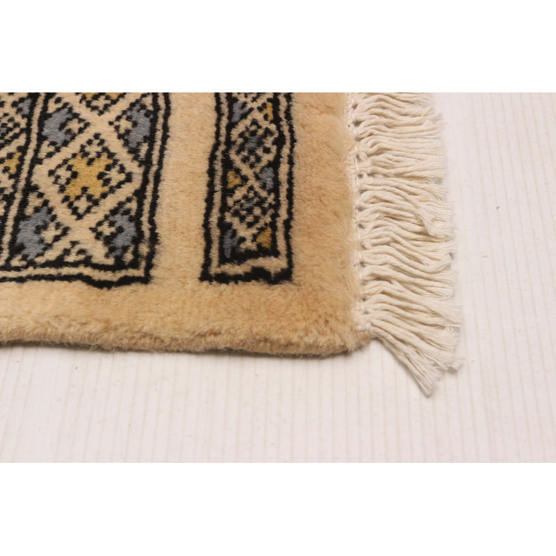Tapis unique en laine noué à la main Bokhara ivoire 2 pi 7 po x 7 pi 10 po Peshawar