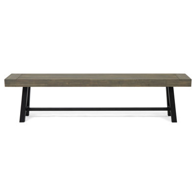 Banc en bois gris pour créer un espace d'équilibre extérieur