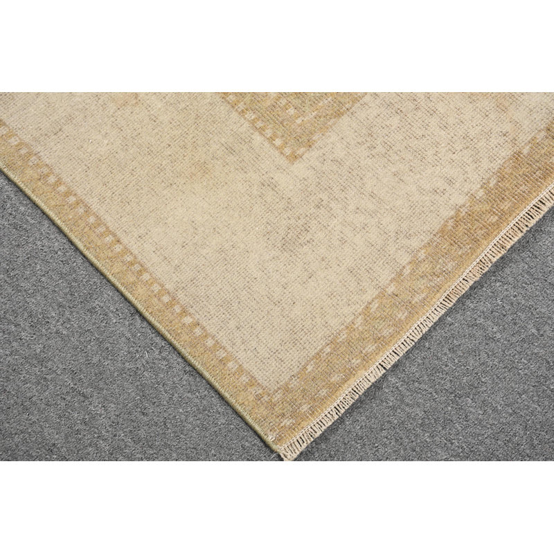 Tapis turc Oushak de style Anatolian pour décoration de salon dans des tons beiges discrets