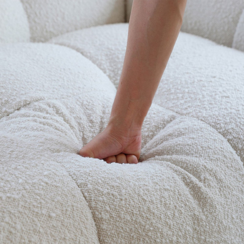 Coussin modulaire blanc en polyester, H 27,95 po x l 98,43 po x P 40,55 po 