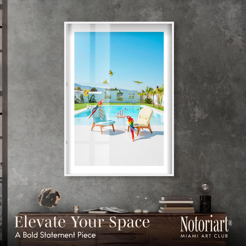 «Parrot Paradise Poolside Shadowbox» par Notoriart, H 55 po x l 37 po, Blanc