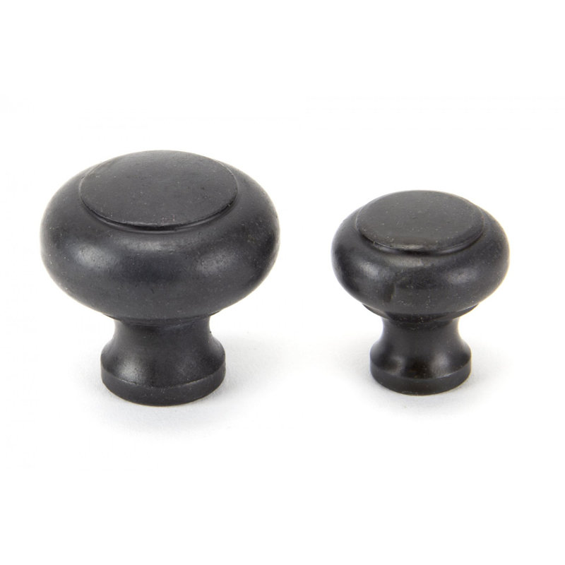 Regency 30mm Diameter Round Knob, Beeswax