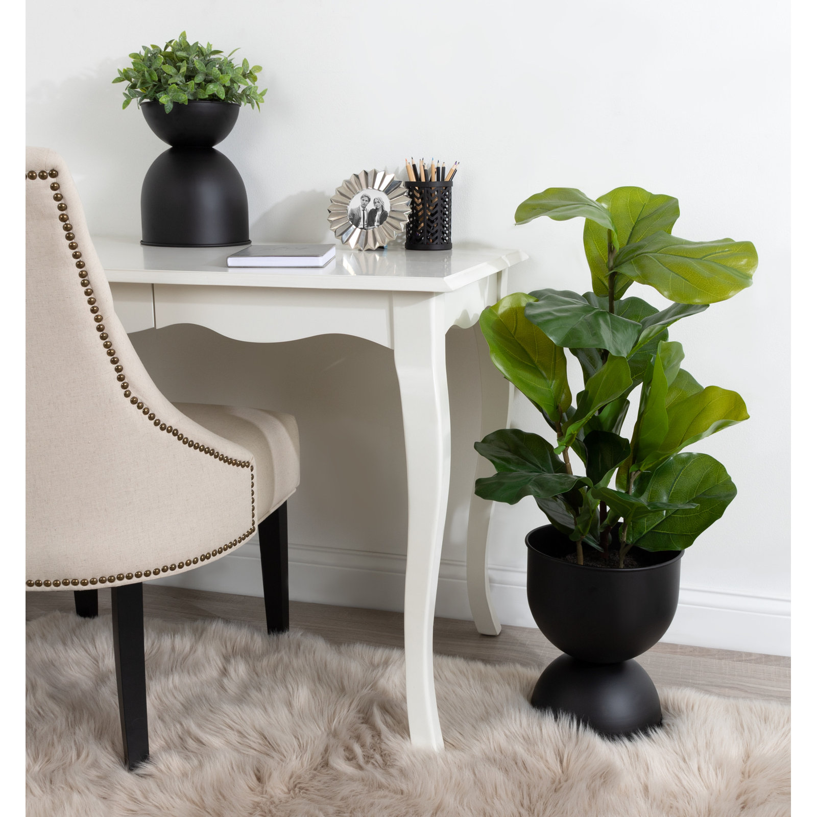 Lonnie 10" Urn Planter, Black