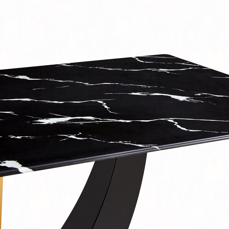 Table de salle à manger moderne, minimaliste et luxueuse imitation marbre noir, bureau rectangulaire. Bureau de jeu. Bureau.