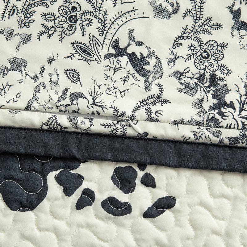 Clara Cream Black Cow Print Cowhide Pattern Reversible Western Southwestern Quilt Set, Queen Quilt + 2 Standard Shams
