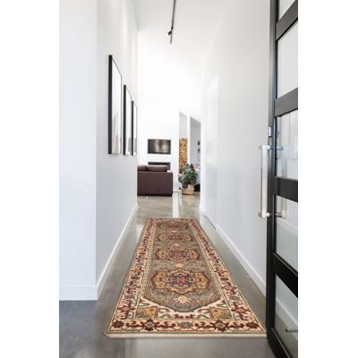 Tapis gris Serapi Heritage 2 pi 5 po x 10 pi 0 po