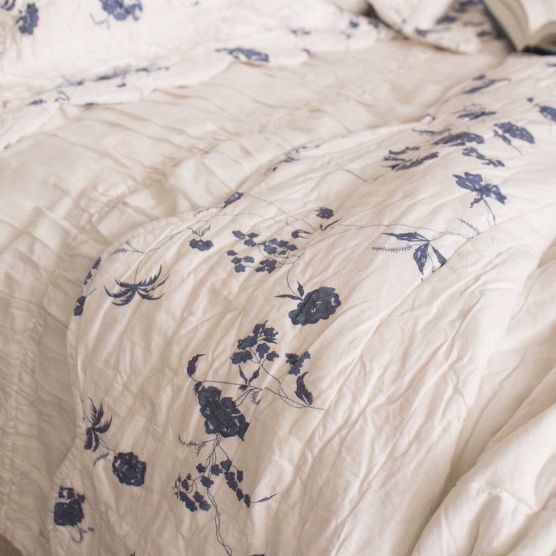 Primrose Quilt, Queen Quilt + 2 Standard Shams